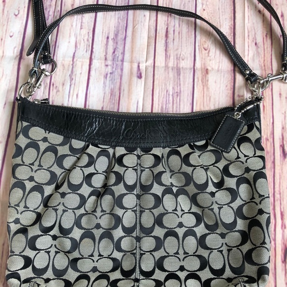 Coach purse - Picture 2 of 7